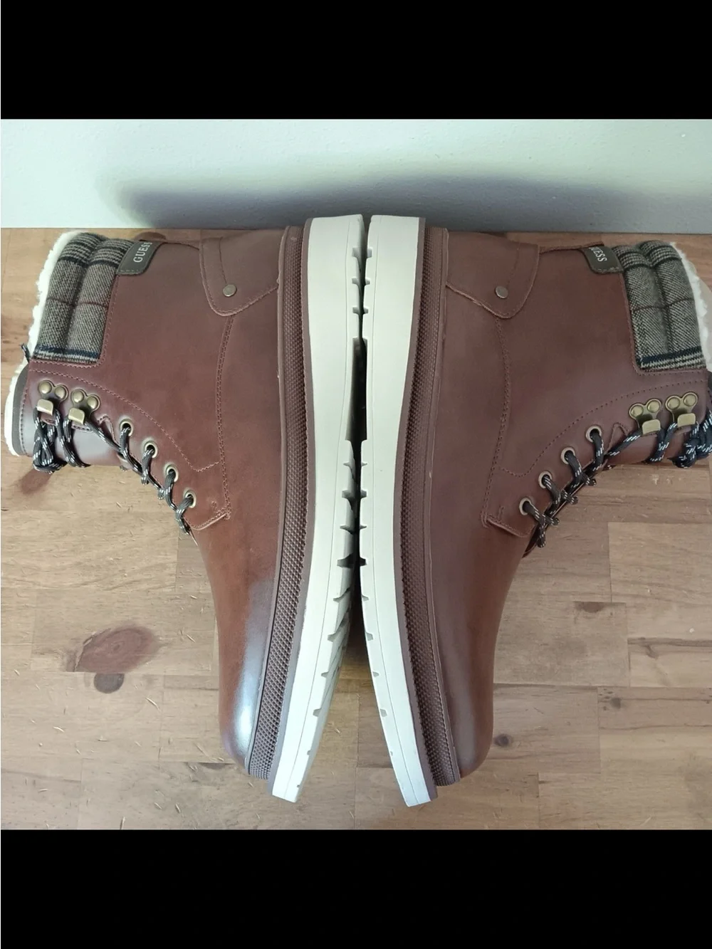 GUESS Men’s Chestnut Brown Leather Lace-Up Winter Boots